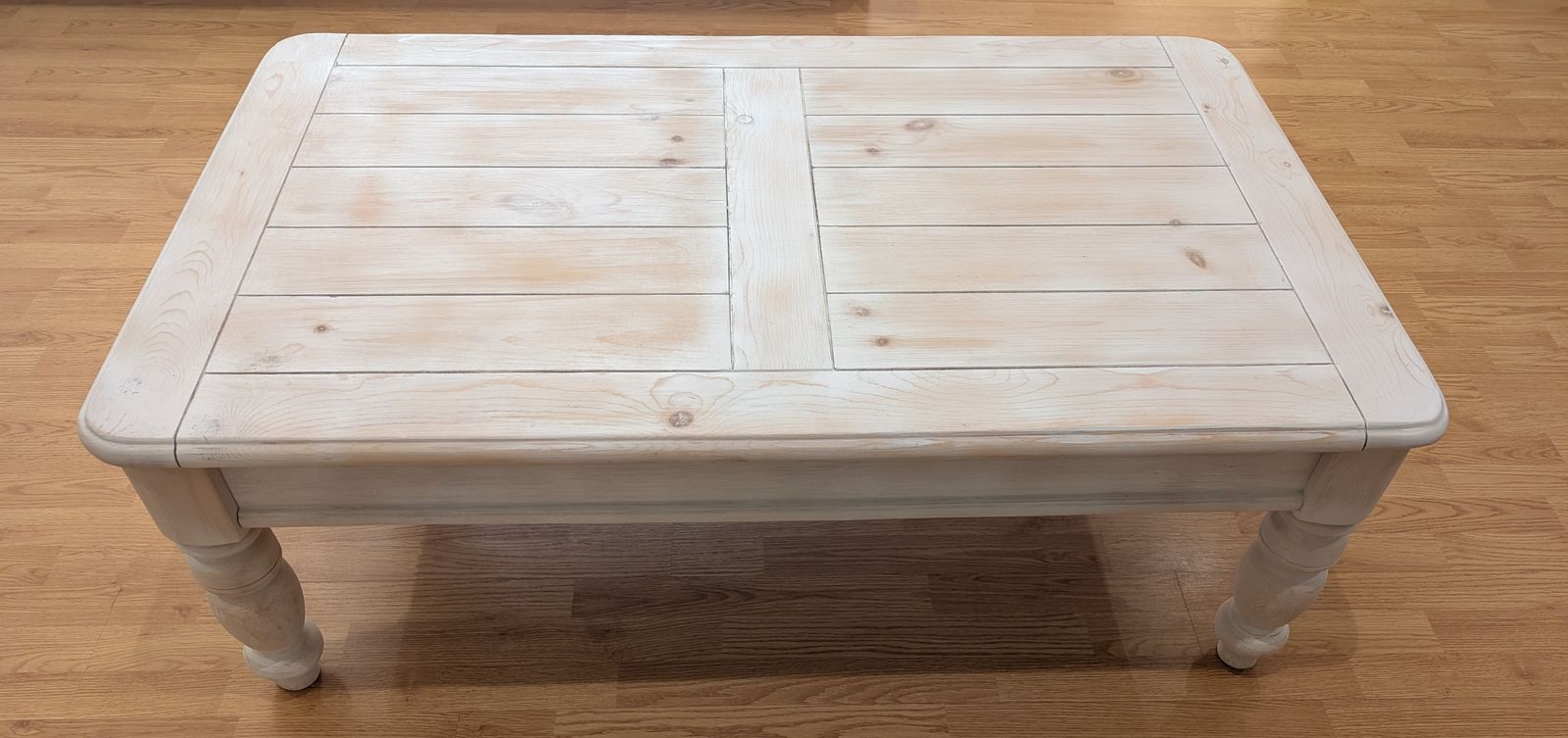 Solid Wood White-wash Pine Coffee Table