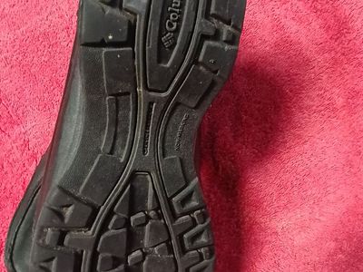 Columbia Men's Black Leather Slip-On Shoes Size 9