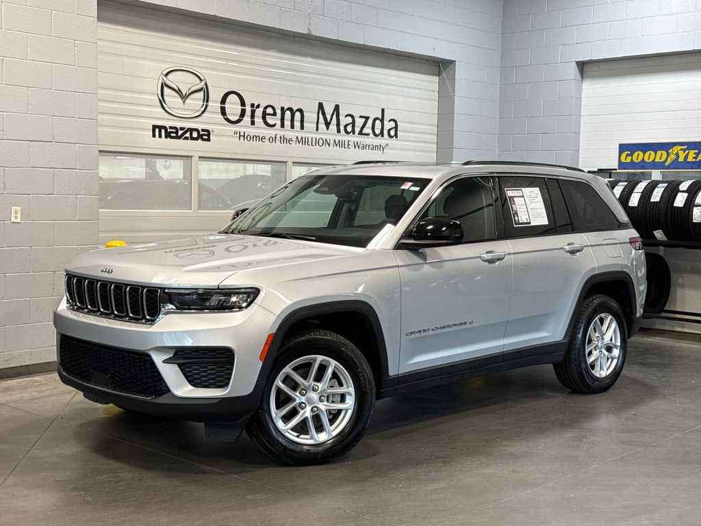 2023 Jeep Grand Cherokee Laredo X