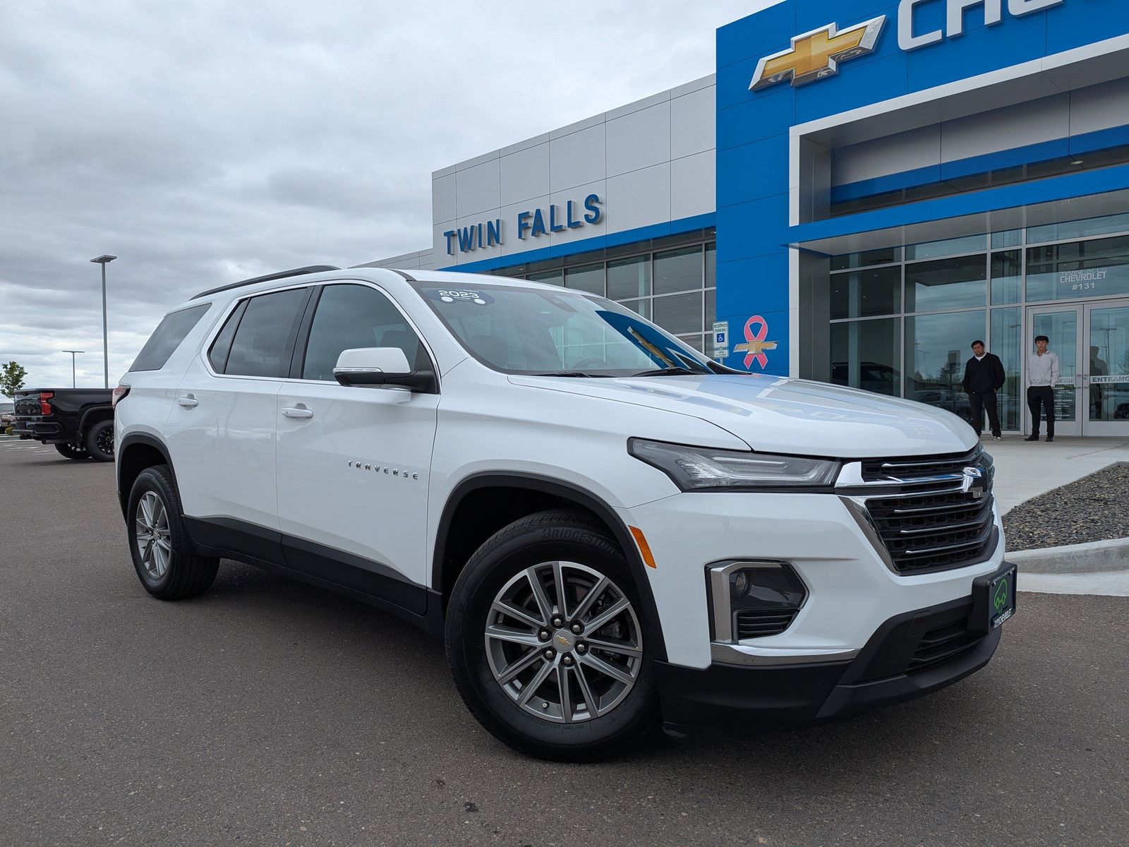2023 Chevrolet Traverse LT Leather