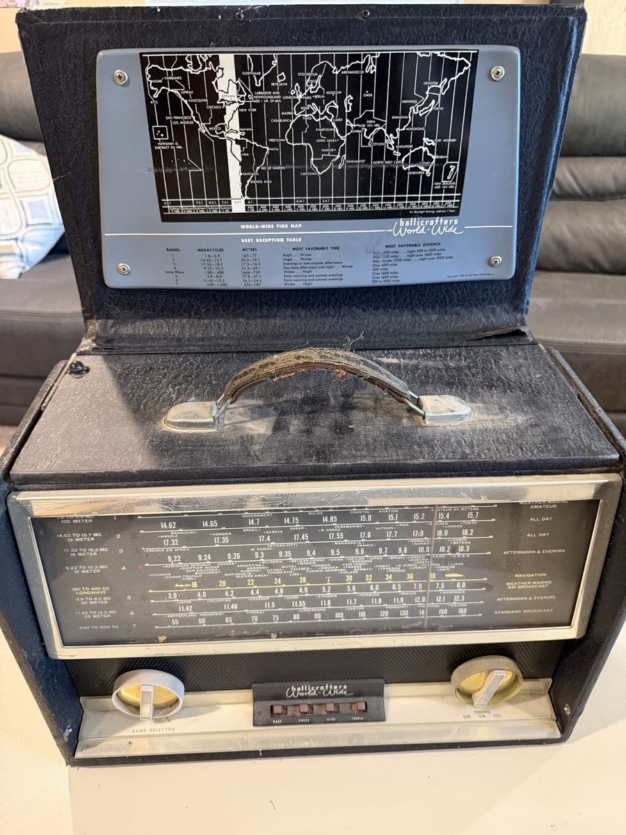 1952 Hallicrafters World-Wide Radio Receiver Vintage Shortwave Radio