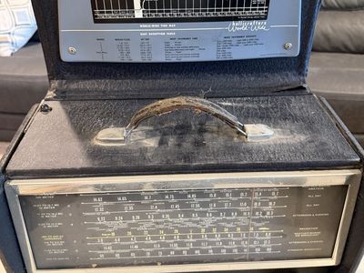 1952 Hallicrafters World-Wide Radio Receiver Vintage Shortwave Radio