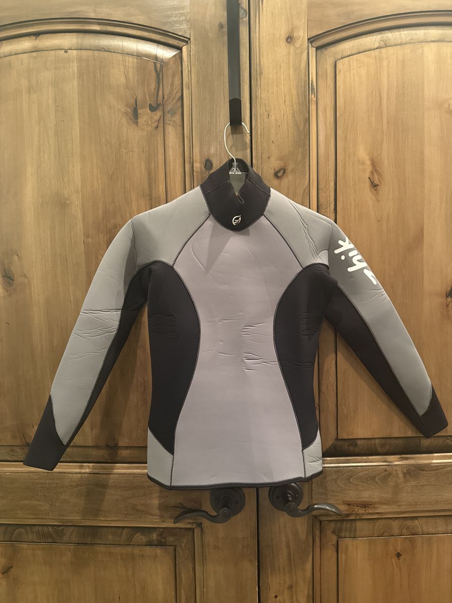 Zhik Womens Superwarm V Top Wetsuit (Retails  at $210))Neoprene Quad Layer Thermal Insulating Jersey