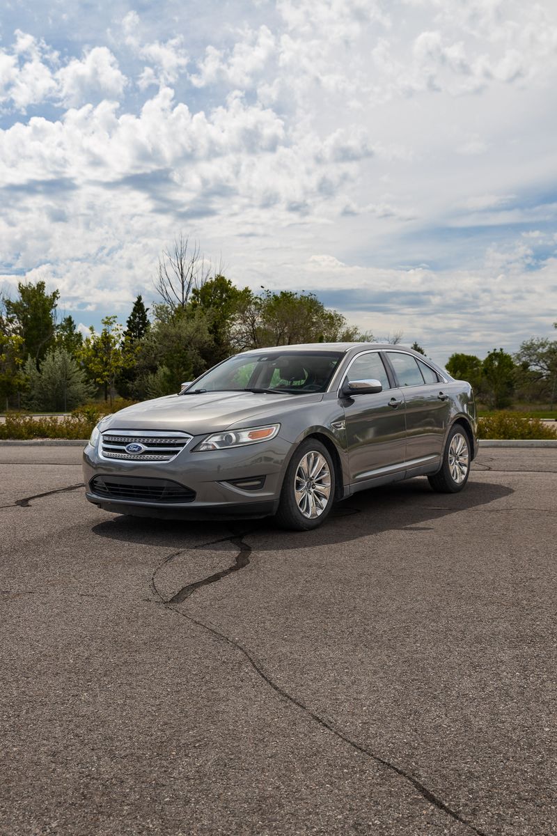 2011 Ford Taurus Limited