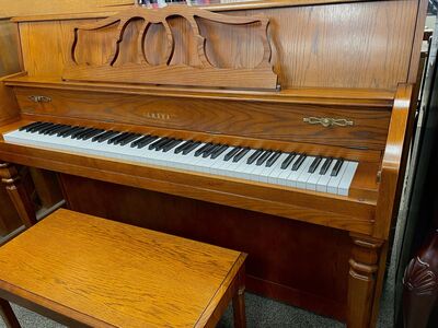 Yamaha M500 Dark Oak Console piano