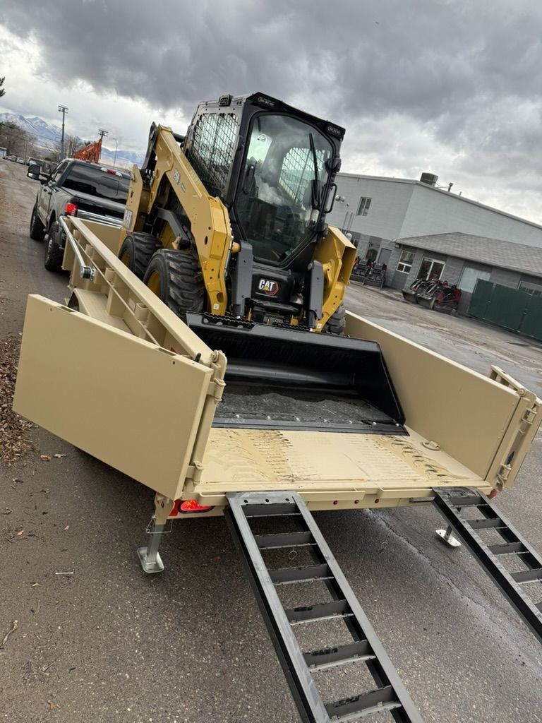 Wheeled Skid Steer Bobcat + Dump Trailer Rental – Cat 250 Combo