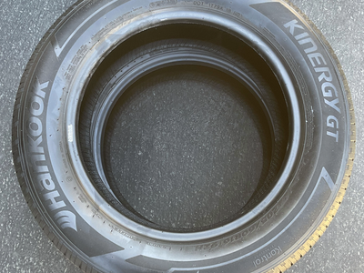 205/60R16 Hankook Kinergy GT Tires (Pair of 2) - All-Season
