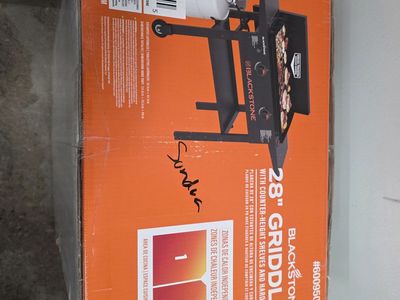 Blackstone 28" with hard cover