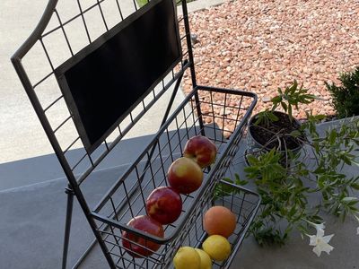 Wrought meat 2-Tier Produce Basket Stand with Chalkboard