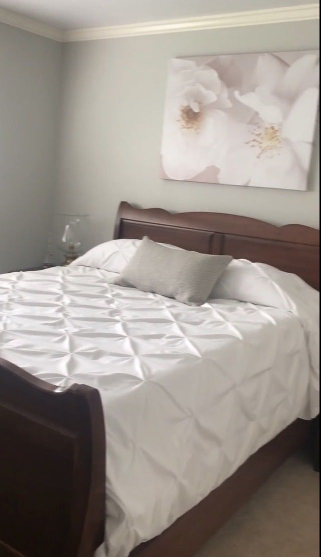 Queen Bed