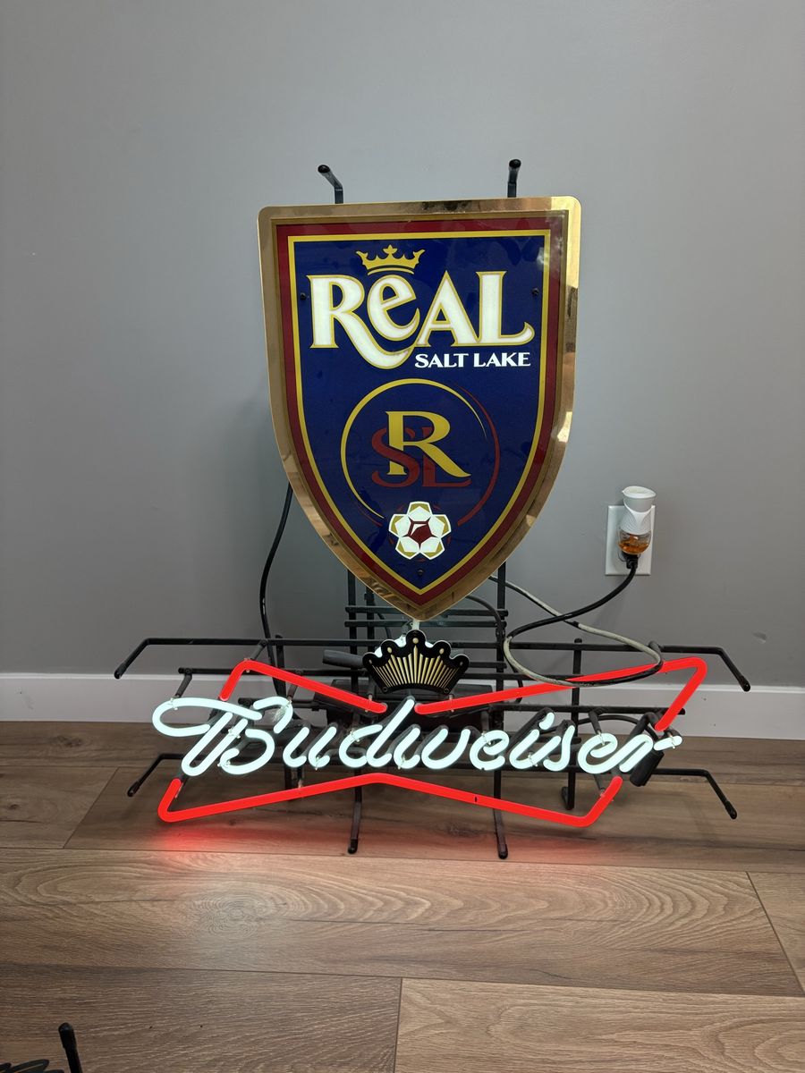 Budwieser RSL neon sign