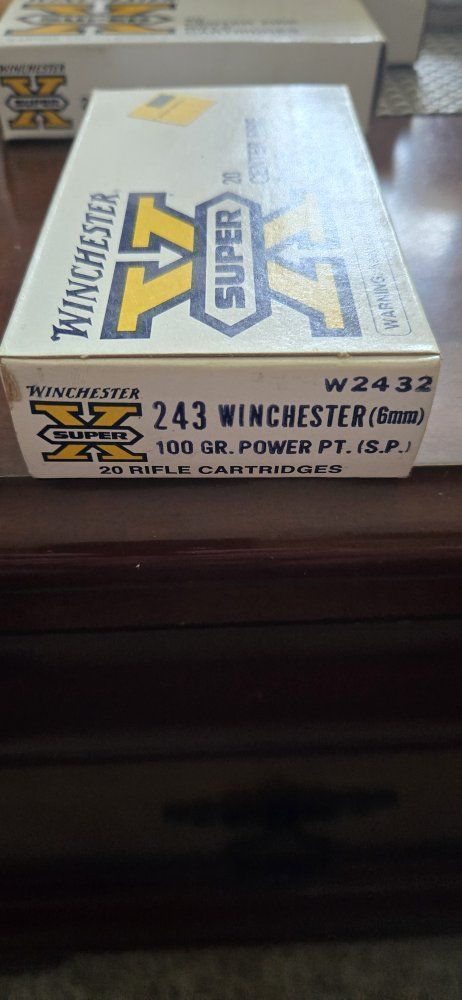 Vintage Winchester Super-X .243 Winchester Ammo Box 100 Gr. Power Pt. W2432