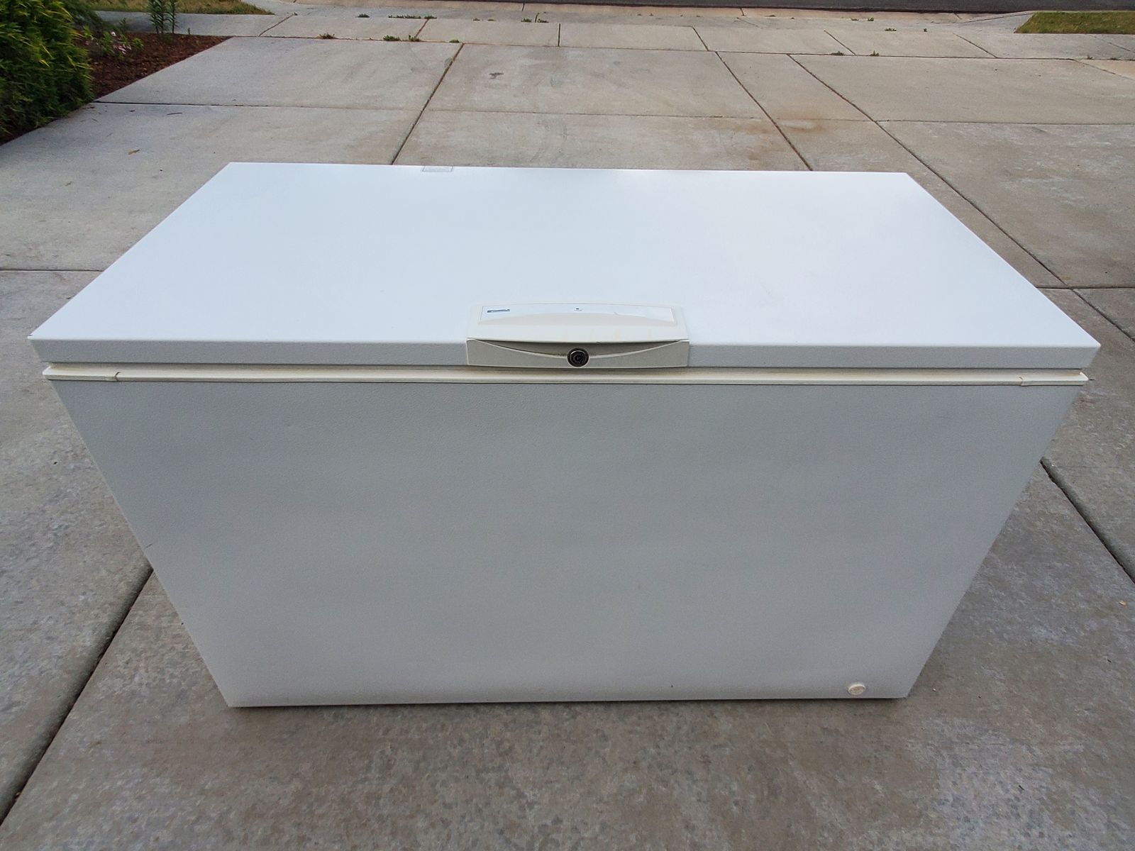 Kenmore 17 cu ft Chest Freezer