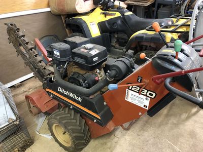 Ditch Witch 1230