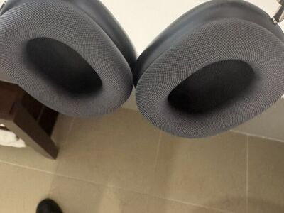 Good Condition Apple Headphones