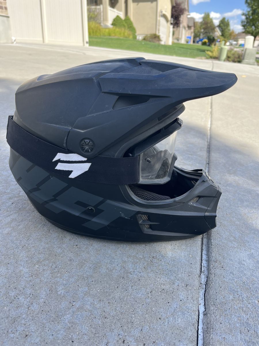 Helmet & Goggles - Shift & HJC (2 helmets)