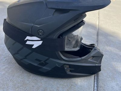 Helmet & Goggles - Shift & HJC (2 helmets)