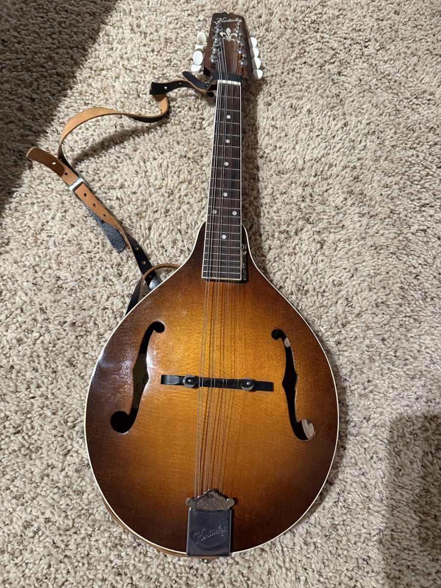 Kentucky Mandolin – Style 180S – $250 OBO