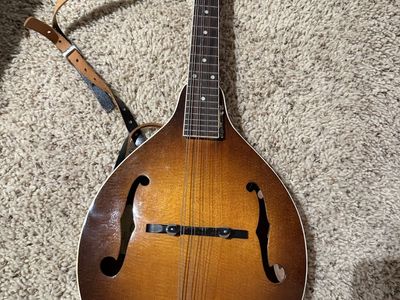 Kentucky Mandolin – Style 180S – $250 OBO