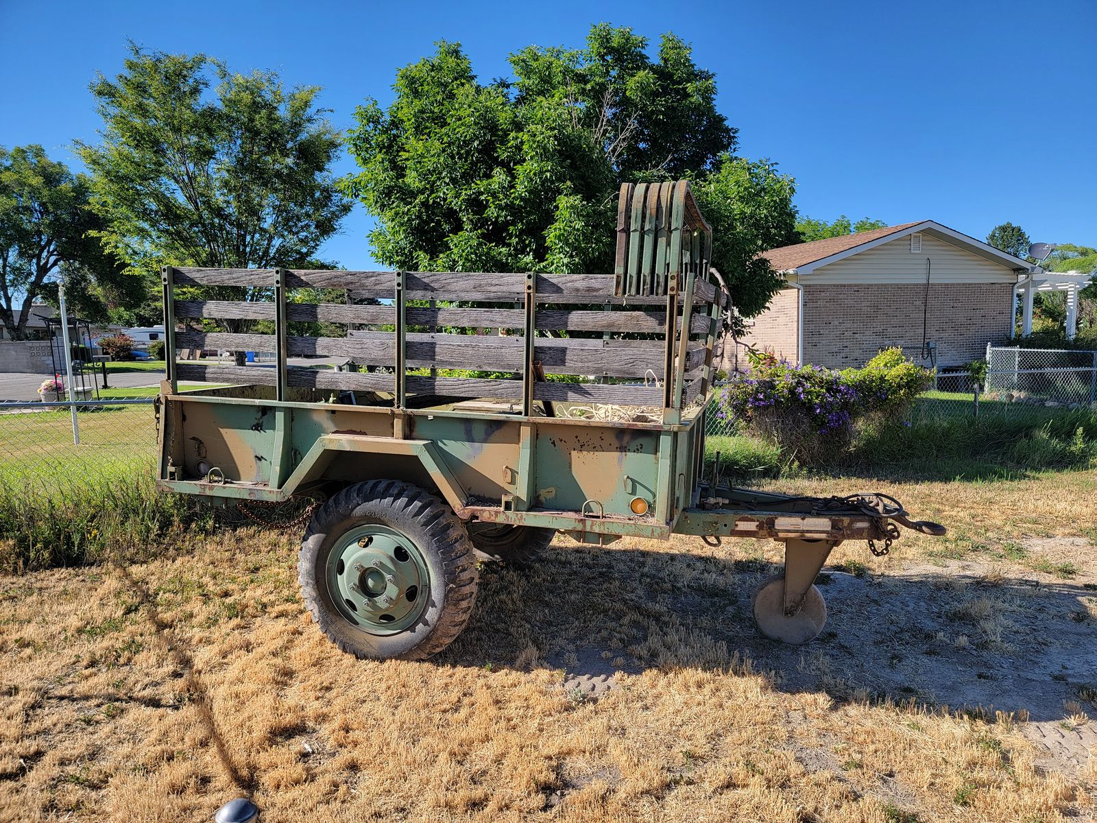 Military trailer 1 1/2 ton