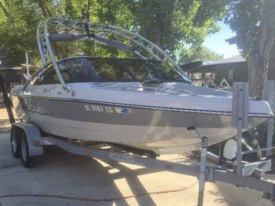 2008 Calabria Pro V-II 22’ V-Drive Wake/Surf Boat – Scorpion 350 – Only 300 Hours