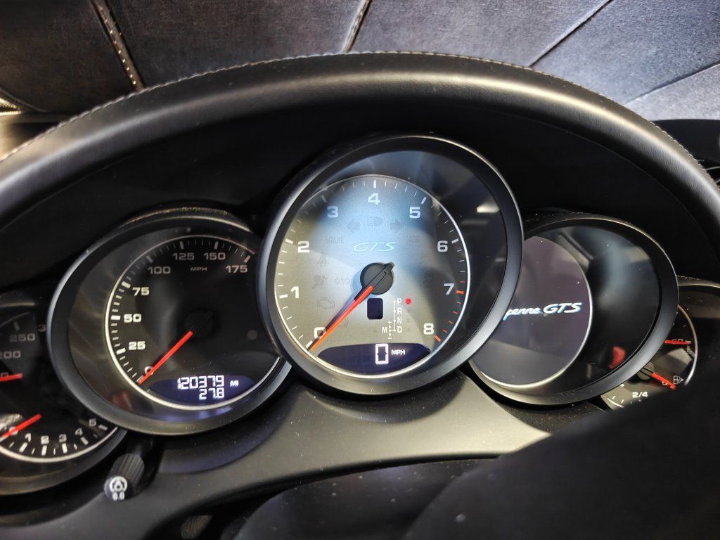 Main image 7