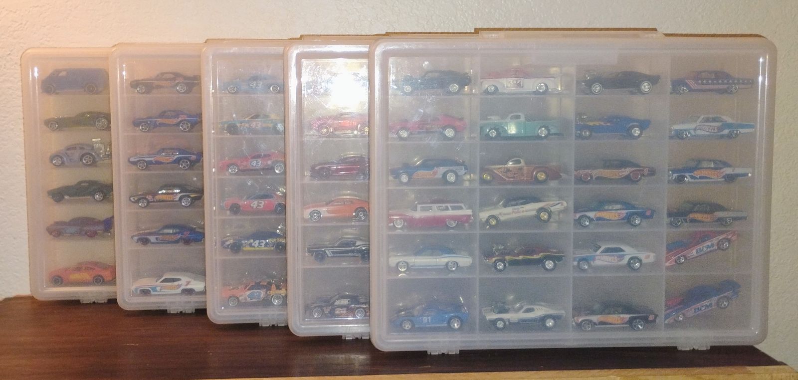 Hot Wheels Mainlines/Color Shifters/ HW - Race Team / Real Riders / Treasure Hunts