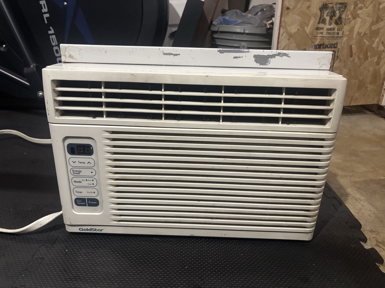 Goldstar 6,500 BTU window air conditioner