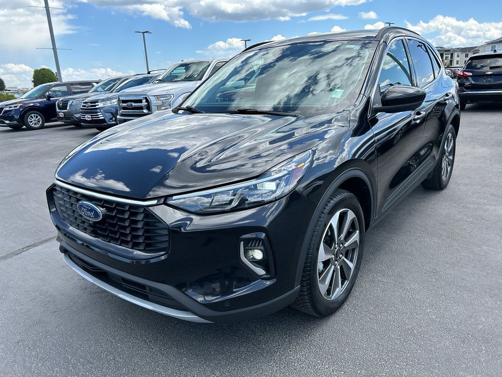 2023 Ford Escape Platinum