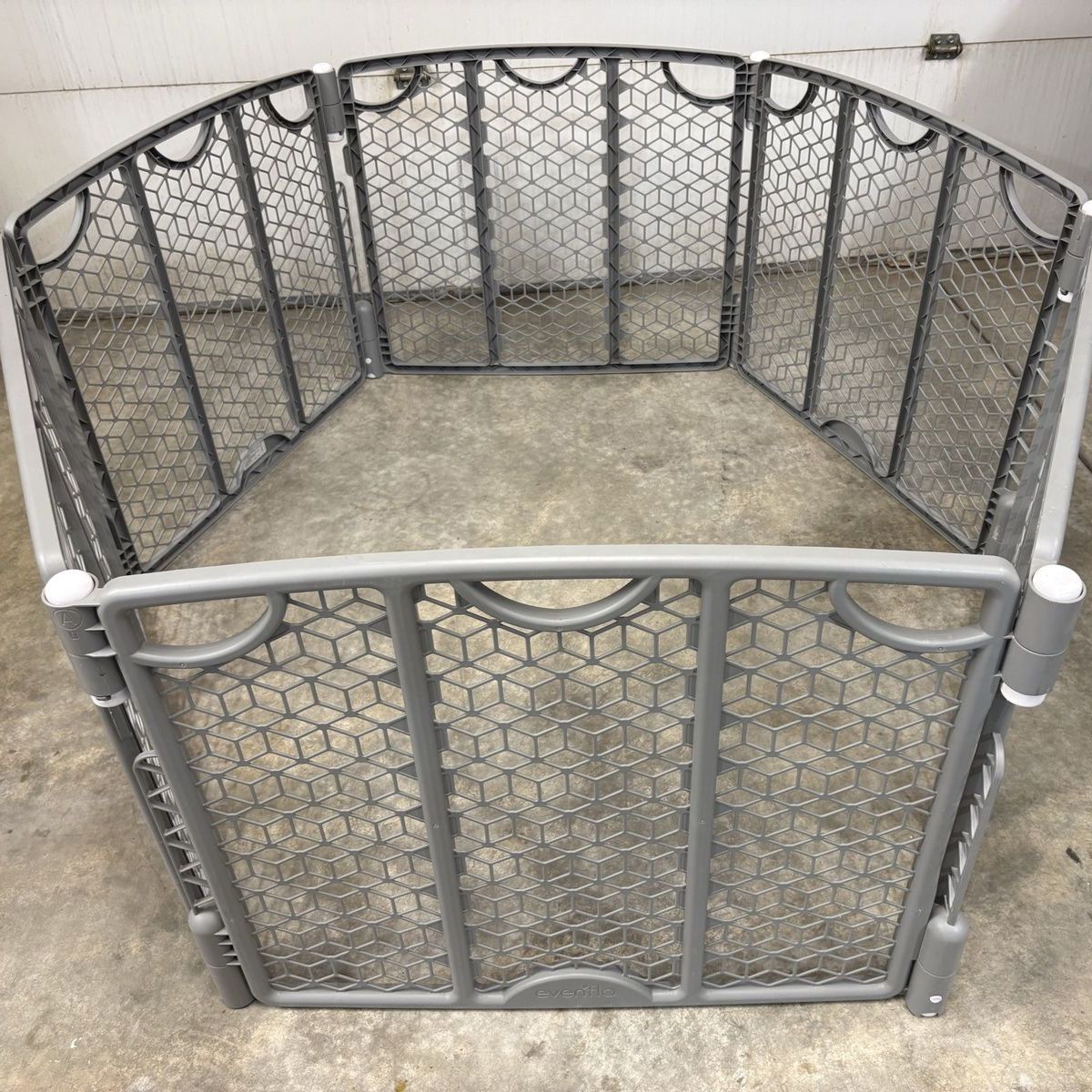 Versatile Play Space Adjustable 6-Panel Evenflo Playpen for Kids & Pets