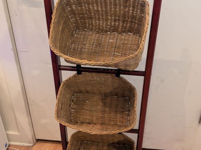 3-Tier Floor Stand Rack with Hanging Wicker Storage Baskets. Wood Frame