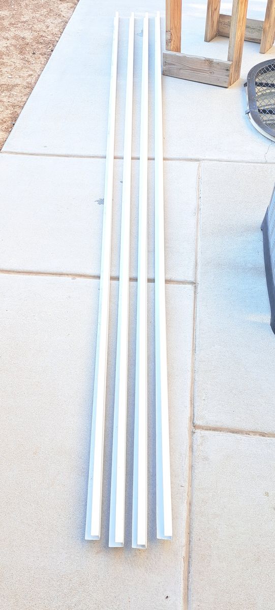 4 pieces of White J-channel Vinyl Siding Trim 0.625-in x 150-in