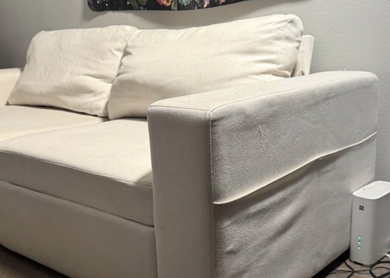 White couch 85 in