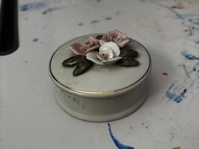 Vintage Ceramic Trinket Box with Porcelain Roses and Gold Trim 1 inch deep
