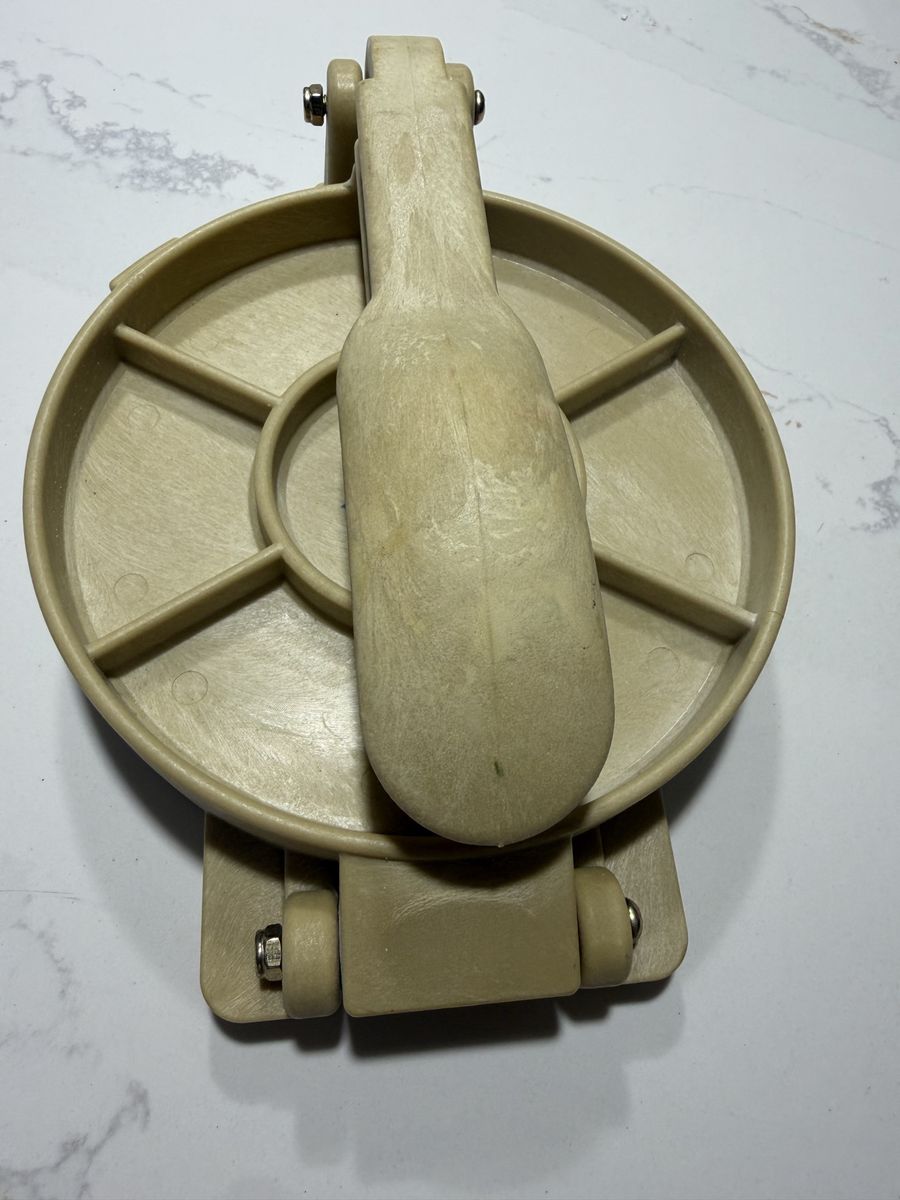 Vintage Beige Tortilla Press Maker 6.5" Diameter Manual Heavy Duty