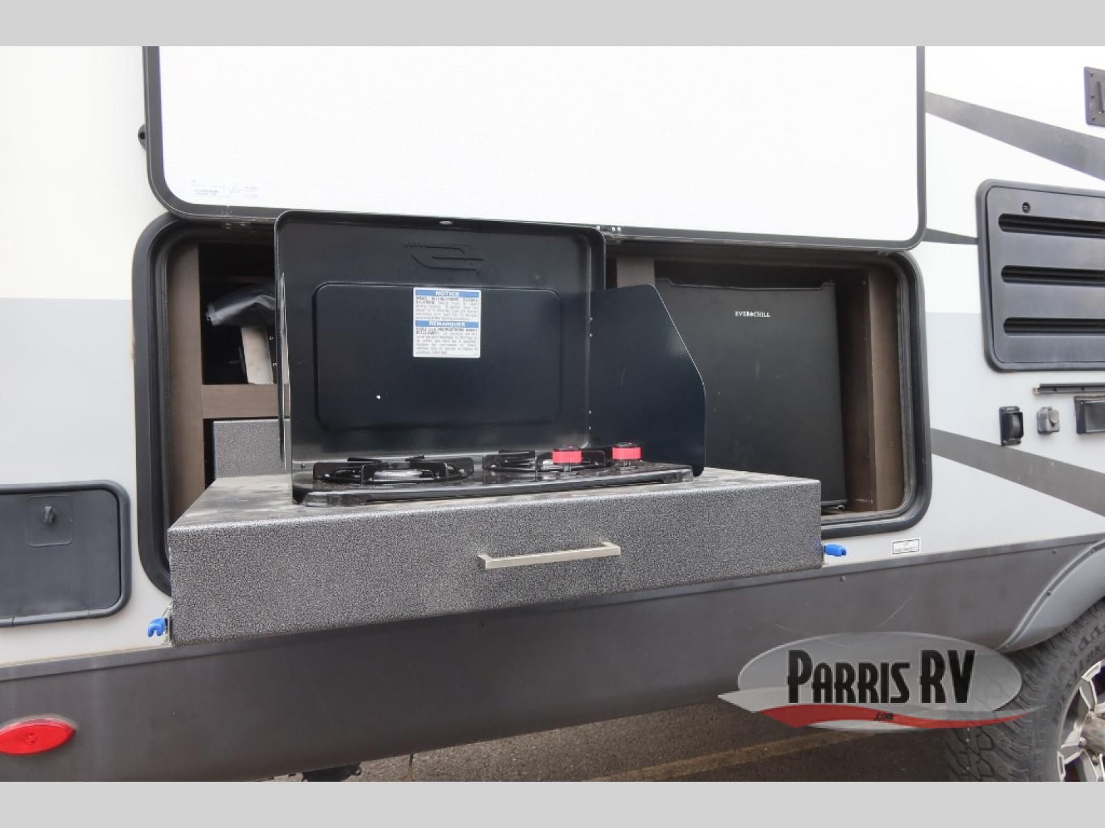 Main image 10