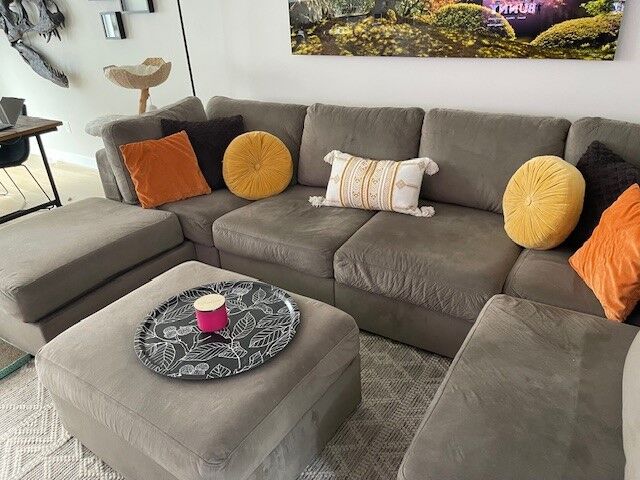 Lov Sac Sectional - 7 Seats & Back Cushions / 8 Backs (see pics)