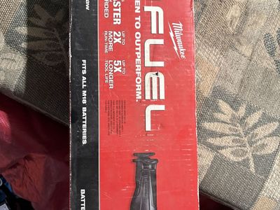 Milwaukee m18 reciprocating saw fuel