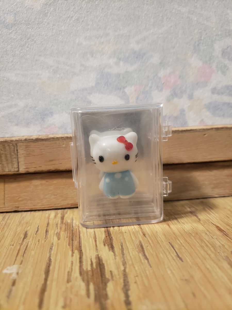 Official Sanrio Hello Kitty Mini Figure w/ Display Case