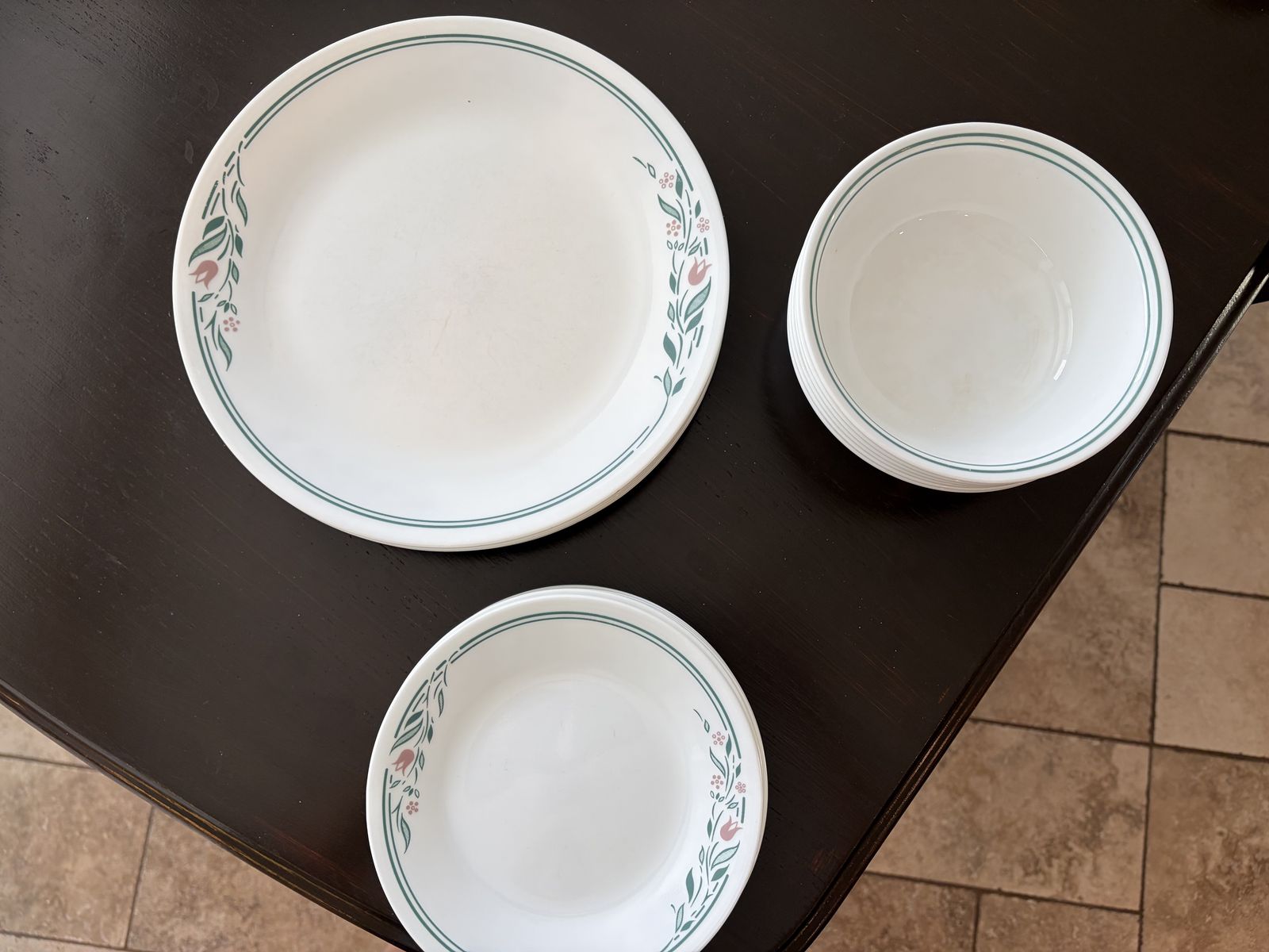 Correlle Dinner Set