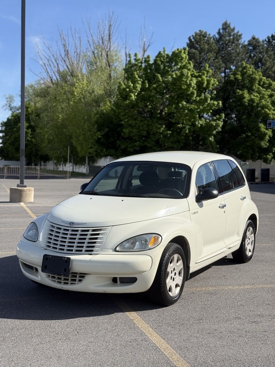 2004 CHRYSLER PT CRUISER Base
