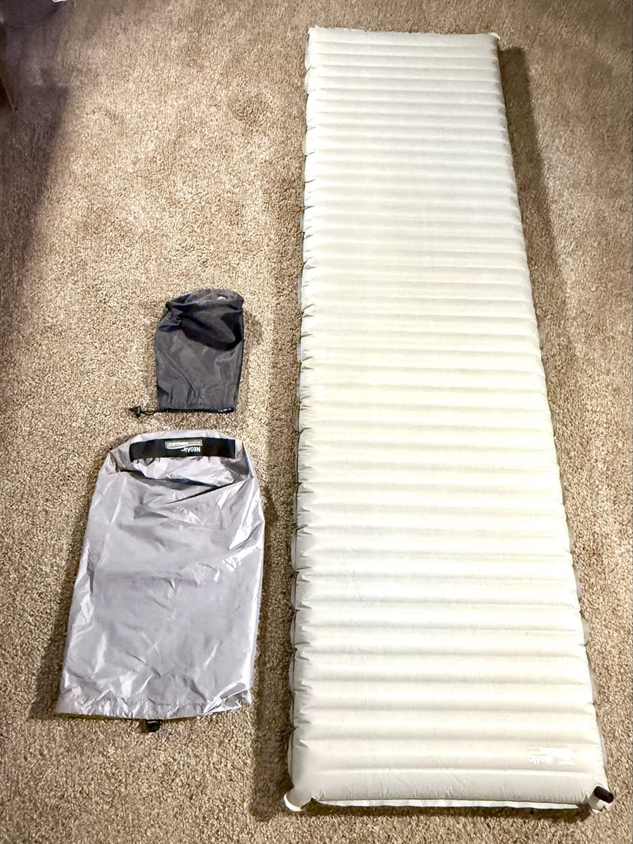 Therm-a-Rest NeoAir XTherm Regular Ultralight Sleeping Pad Complete Kit Excellent Condition
