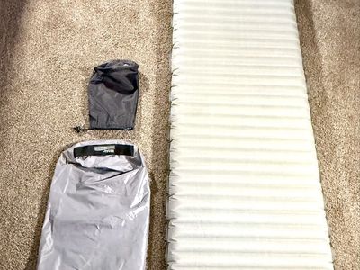 Therm-a-Rest NeoAir XTherm Regular Ultralight Sleeping Pad Complete Kit Excellent Condition
