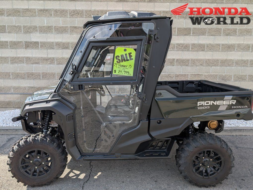 2024 Honda Pioneer 1000 Deluxe