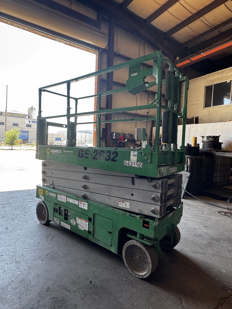 Genie GS-2632 Electric Scissor Lift