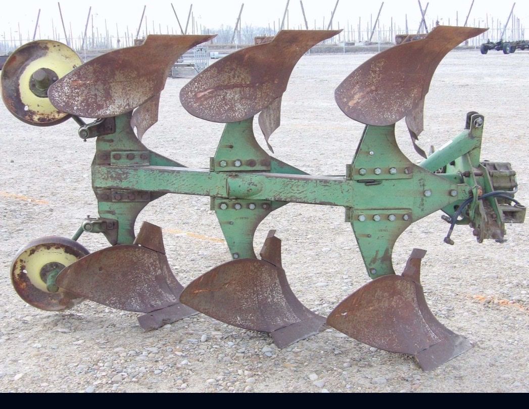 John Deere 3 Bottom Plow