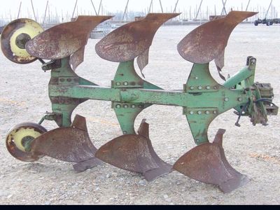 John Deere 3 Bottom Plow