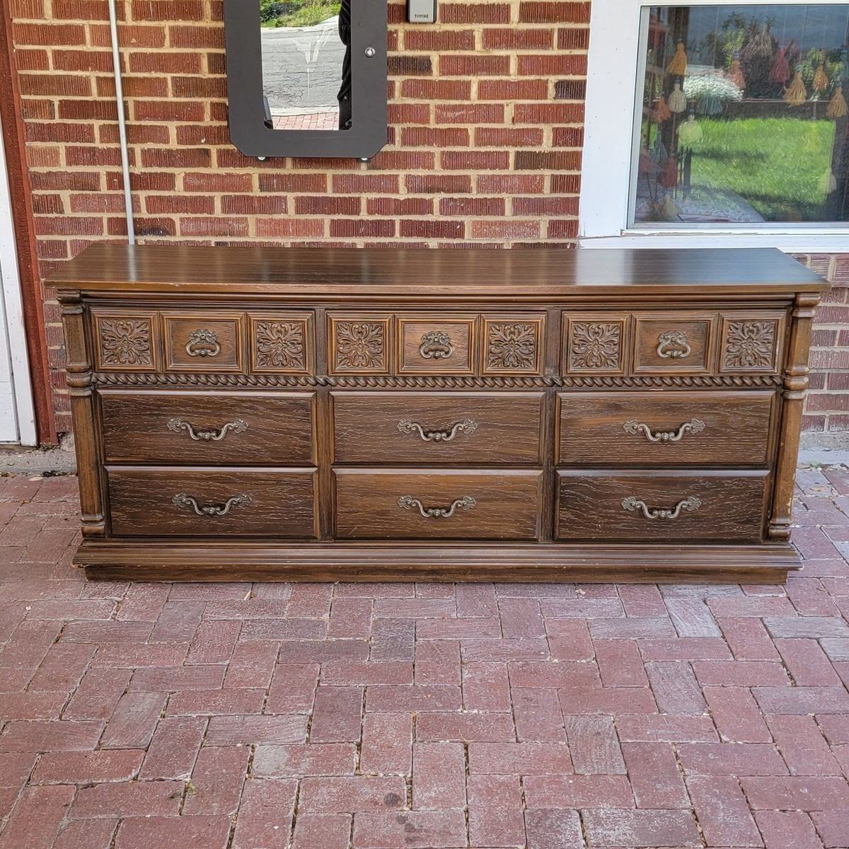 9 Drawer Dresser