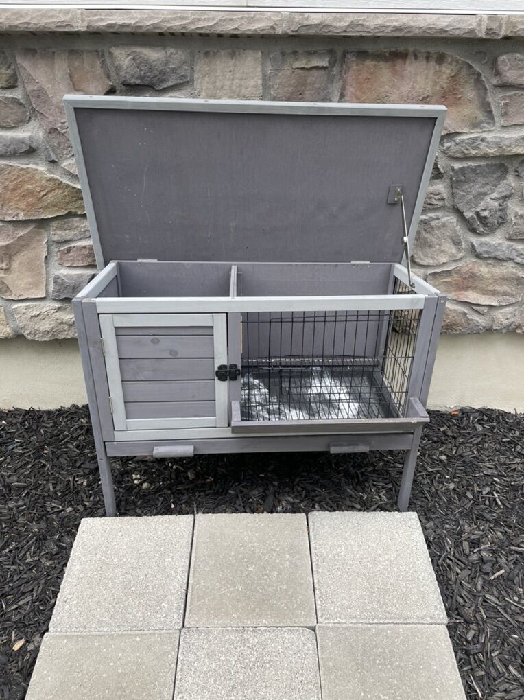 Bunny Hutch And Supplies