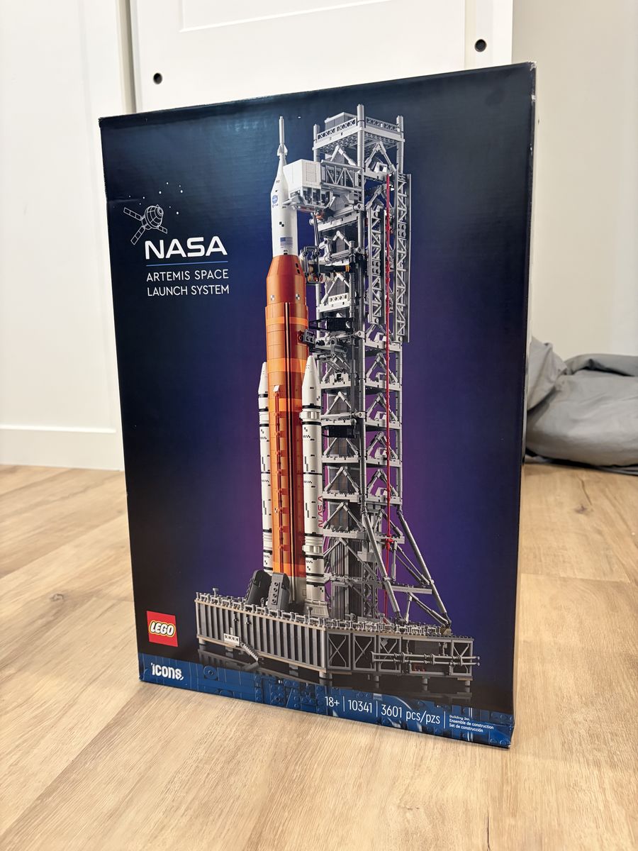 LEGO Icons NASA Artemis Space Launch System Set 10341